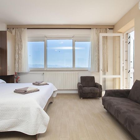 Guest House Lovric Лумбарда Стая снимка