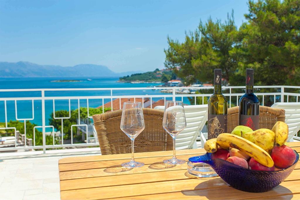 Guest House Lovric Лумбарда Екстериор снимка