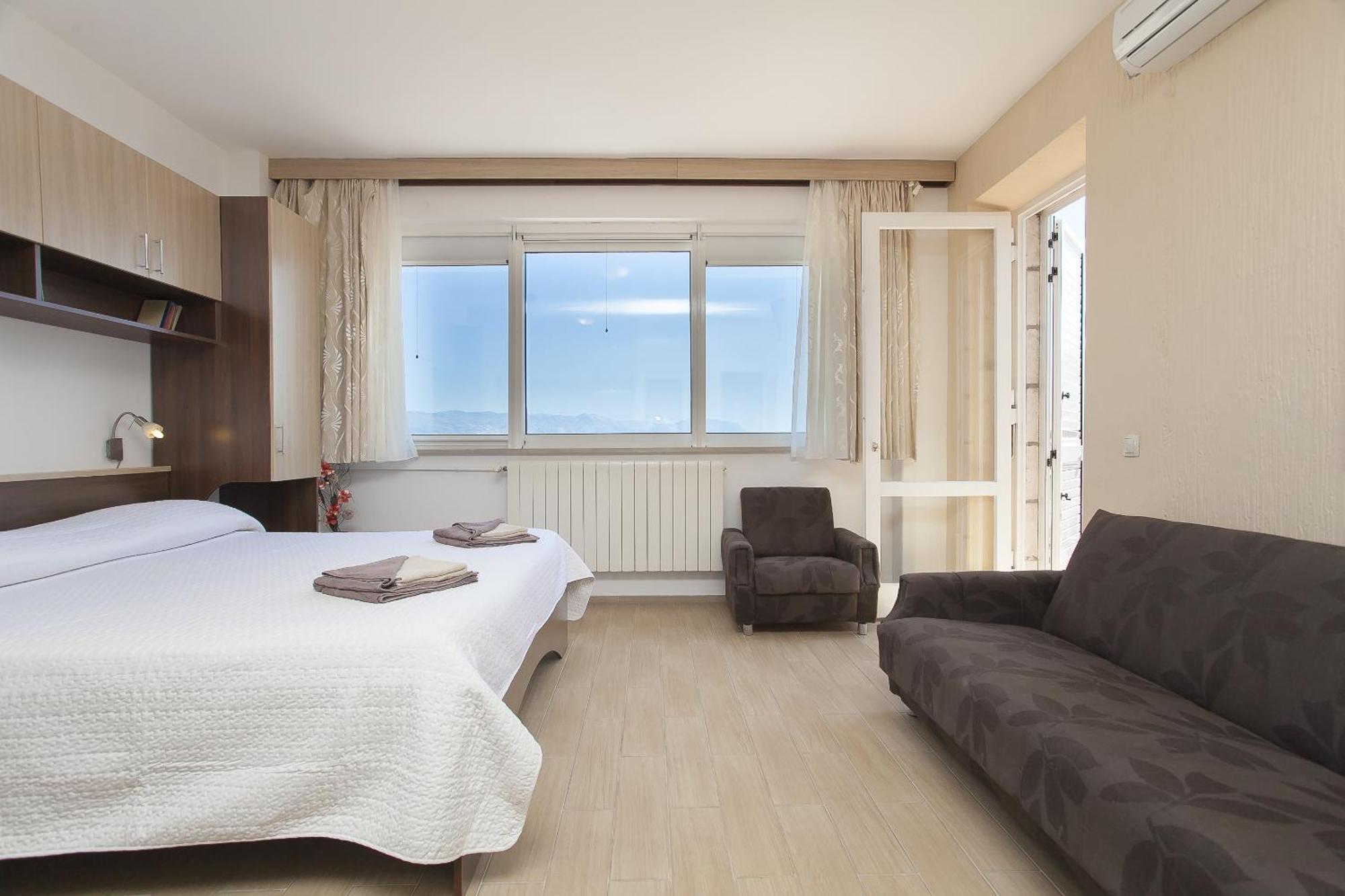Guest House Lovric Лумбарда Стая снимка